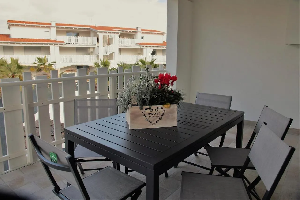 Apartment Cala Blu Residence Con Piscina-Centralissimo Lido Di Jesolo Italien